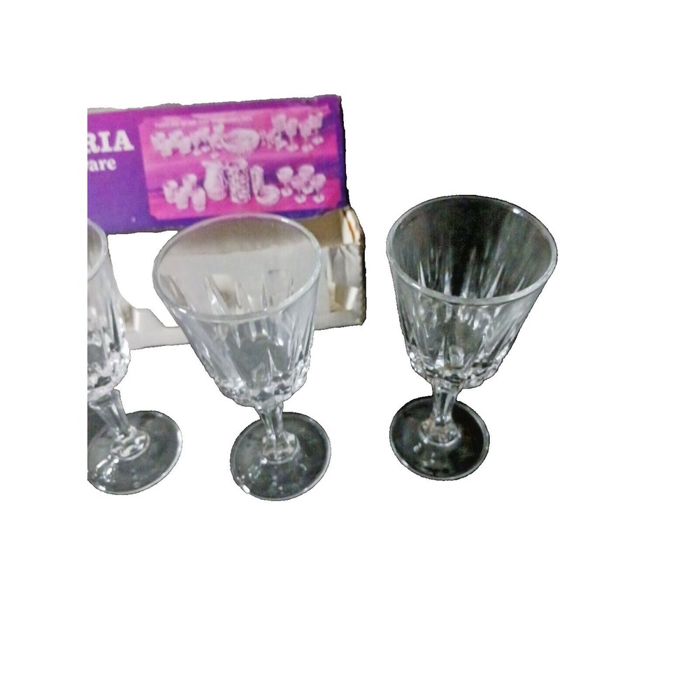 Lady Victoria Crysal Four Cordial Fine Stemware - Picture 3 of 4